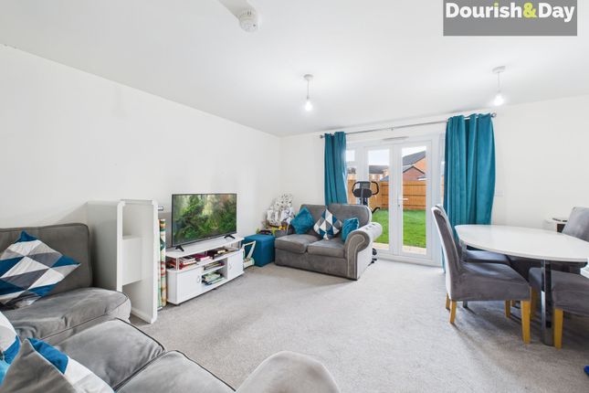 24 Harrow Place, Stafford photo 2