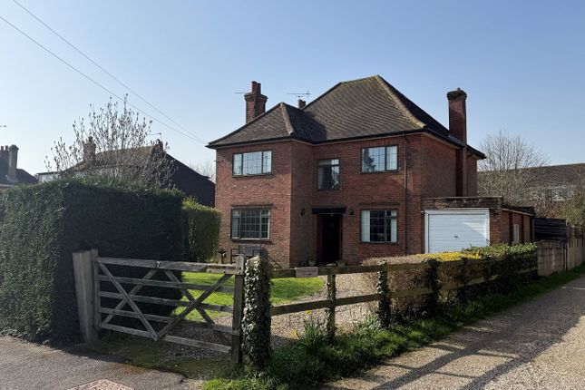 4-bed house on 7, Catherine Road, Newbury, £699,995