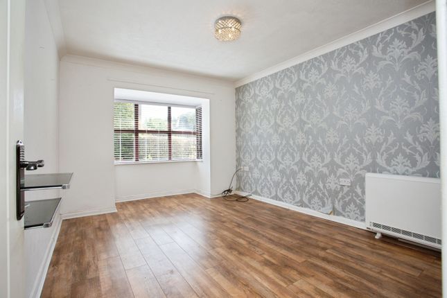 1, Oxford Court, Ansdell photo 2