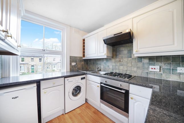 Flat for sale in Wood Vale, Forest Hill, London