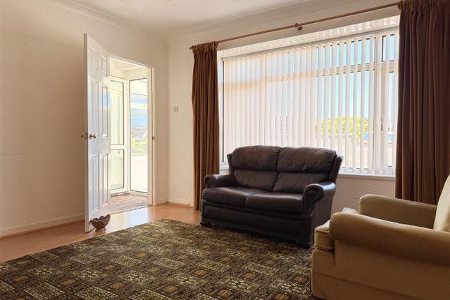 54, Brynmead, Llanelli photo 4