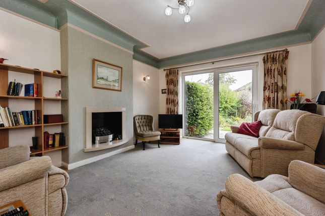 14, Somerton Avenue, Cheshire photo 2