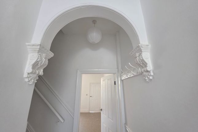 53, Hoxton Street, Bradford photo 5