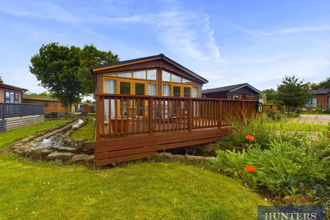 Thumbnail Mobile/park home for sale in Old Malton Road, Staxton, Scarborough