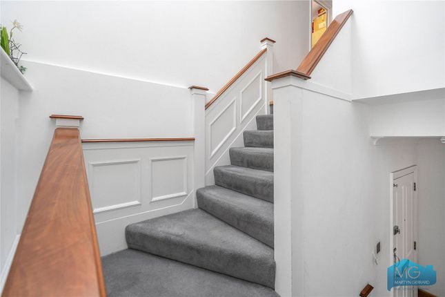 Flat 3, Appleby Court, 128, Aldermans Hill, London photo 3