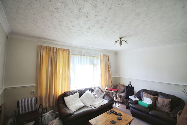 78, Foxroyd Lane, Dewsbury photo 2