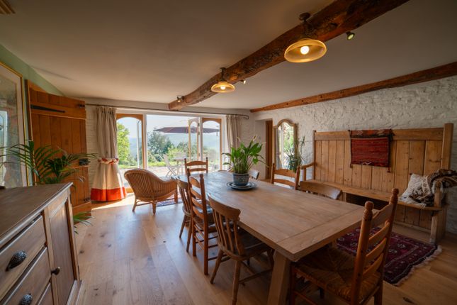 Frongogfarm_Kitchen05