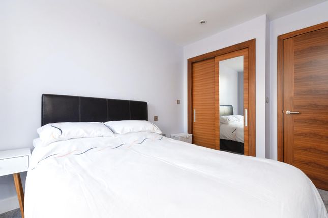 Flat for sale in The Hayes, Caerdydd, The Hayes, Cardiff
