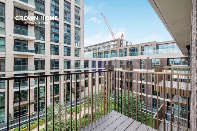 307 3 Merino Gardens, London photo 4
