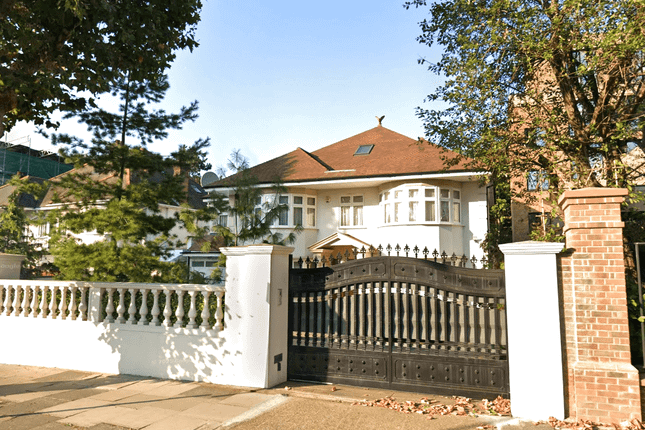 Brondesbury Park, London, Nw6