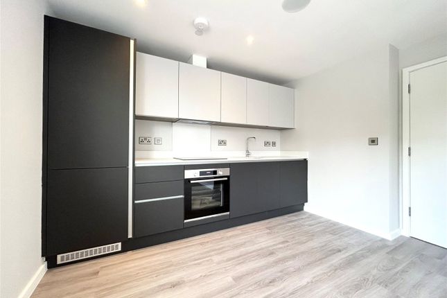 Flat 16,, Ascot House, Wokingham photo 3