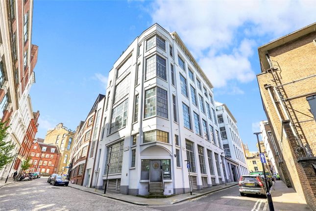 Flat for sale in Summers Street, London