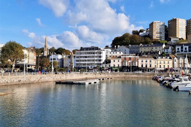 Flat for sale in Victoria Parade, Torquay