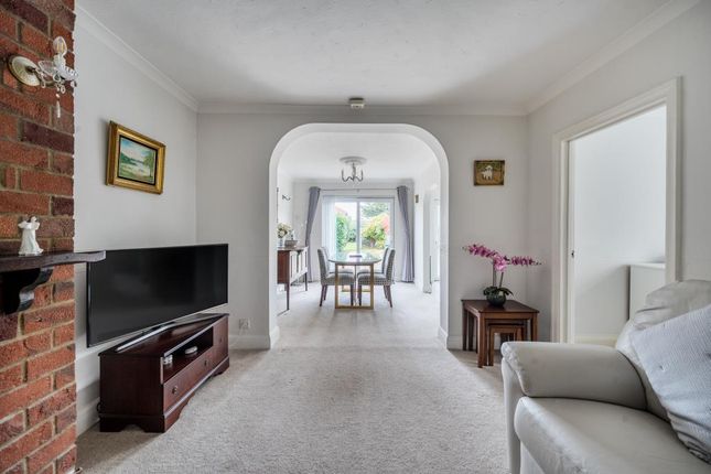 89 GREEN LANE, Green Lane, Sunbury-On-Thames photo 4