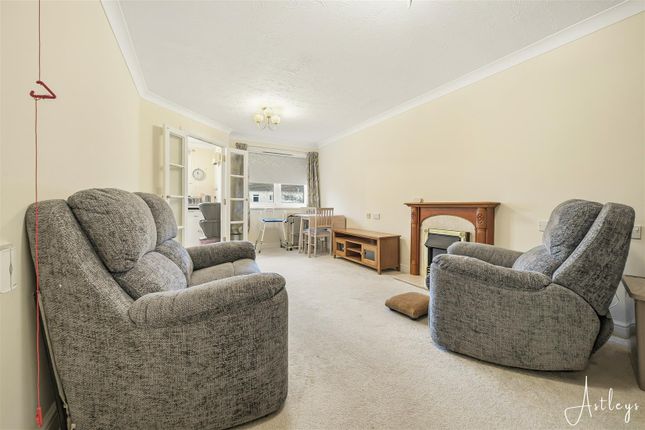 15 Maxime Court, Gower Road, Swansea photo 2