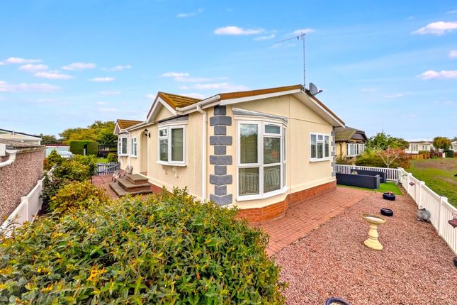 2-bed caravan on Beacon Park Home Village, Skegness, £160,000