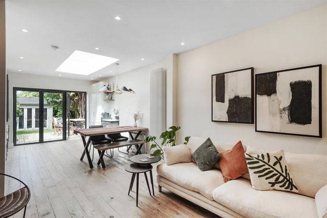 8, Nelson Road, London photo 3