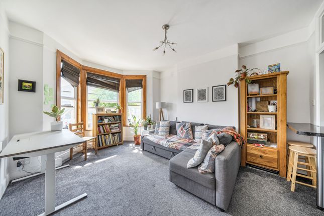 Flat A, 160, Barry Road, London photo 2