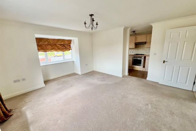 4, St Andrew's Court, Freshwater photo 3