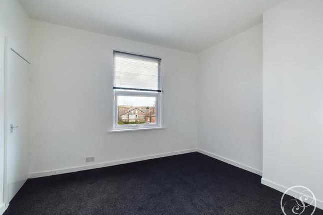 Flat to rent in Carter Avenue, Whitkirk, Leeds