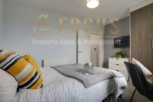 End terrace house to rent in Lytton Road, Leicester