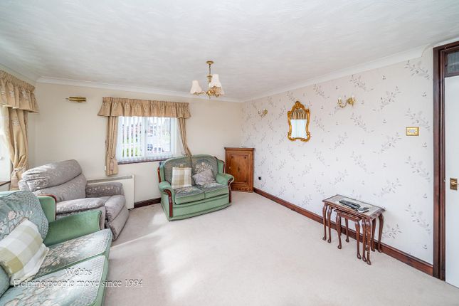 3, Bluebell Close, Cannock photo 2