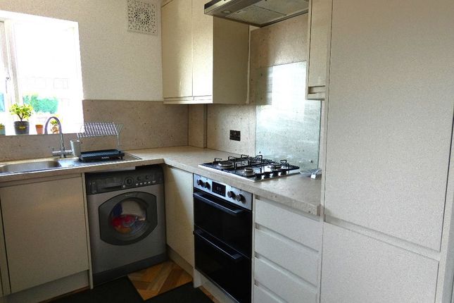 5 Asquith Drive, Leeds photo 4