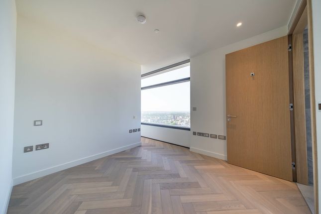 Flat for sale in .2 Principal Tower, London, London