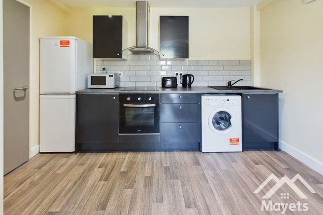 Flat 3 Oakfield House, Blackburn photo 5