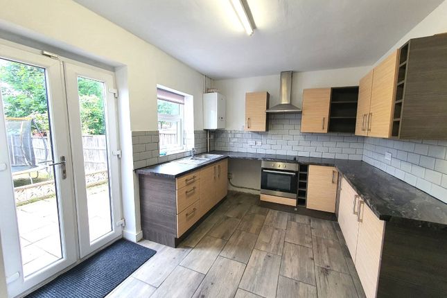 Thumbnail Terraced house to rent in Burton Avenue, Balby