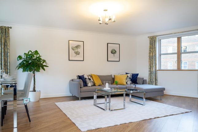 Thumbnail Flat to rent in King Henry's Reach, Hammersmith