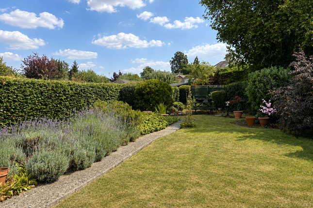 15, Cotswold Avenue, Gloucestershire photo 2