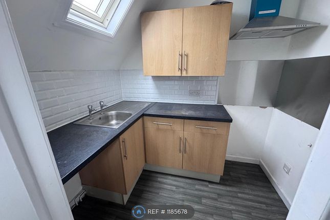 Thumbnail Flat to rent in New Ferry, Merseyside