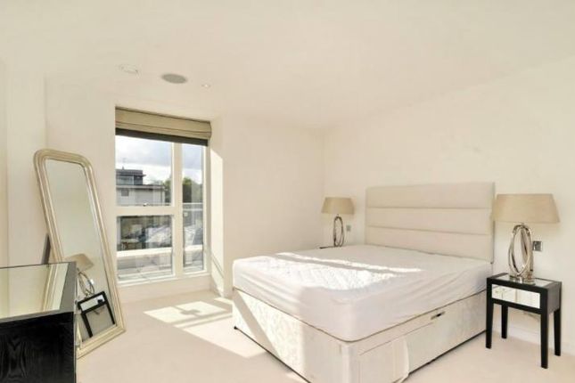 Copy Zoopla, 132, Moore House, Gatliff Road photo 3