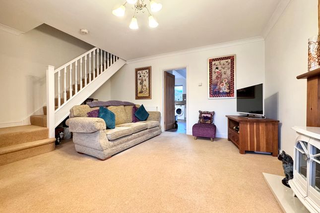 29 Craig-y-Darren, Aberdare photo 2