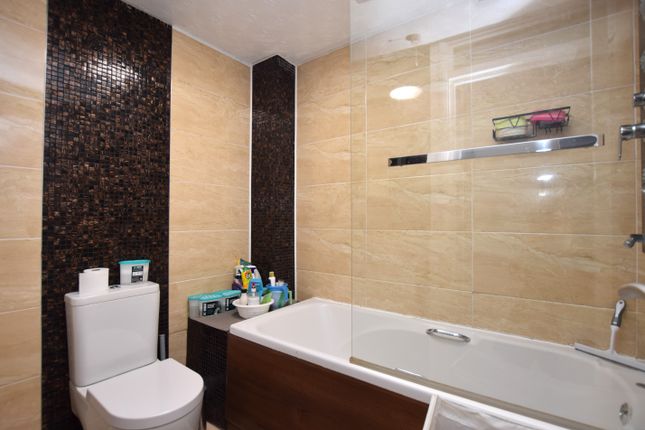 69, Dart Close, St. Ives photo 5