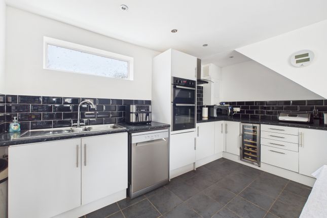 38, Hesketh Road, Towcester photo 2
