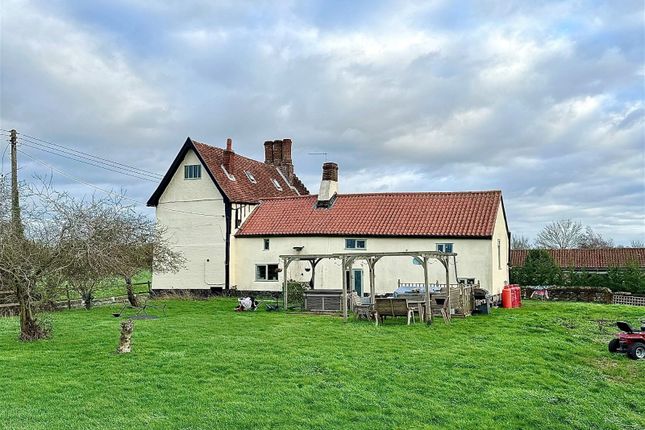 Farmhouse for sale in Short Green, Winfarthing, Diss