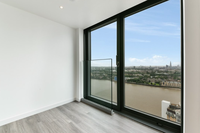 Flat to rent in Apartment 3112, London