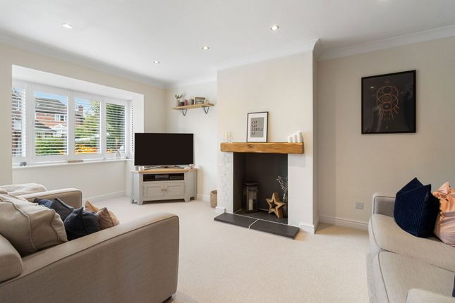 2, Maple Close, Bromyard photo 2