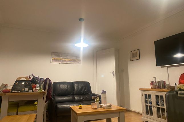 Flat to rent in Kendrick Road, Reading