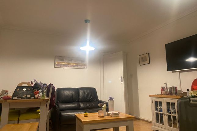 Thumbnail Flat to rent in Kendrick Road, Reading