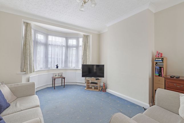 Terraced house for sale in Buckhurst Way, Buckhurst Hill