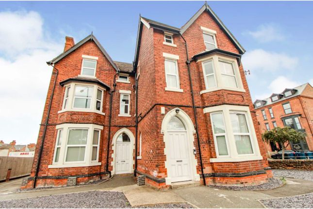 Thumbnail Flat to rent in Millicent Road, West Bridgford