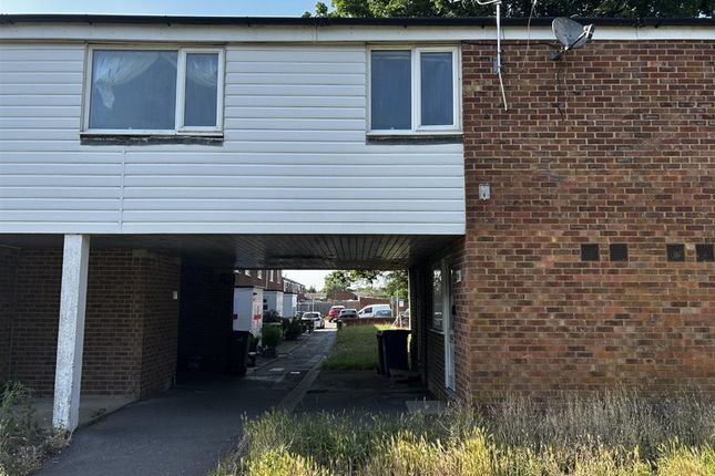 2-bed flat on 114, Ullswater, BRACKNELL, £125,000