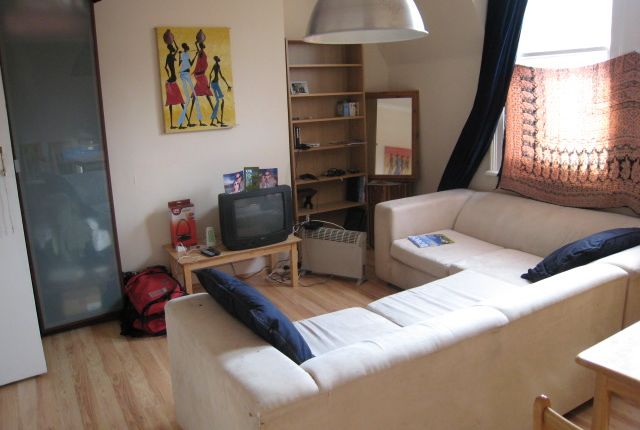 Room To Rent In Gladstone Avenue Wood Green N22 Zoopla
