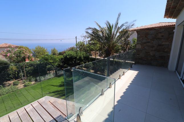 Villa for sale in Cavalaire Sur Mer, Provence Coast (Cassis To Cavalaire), Provence - Var