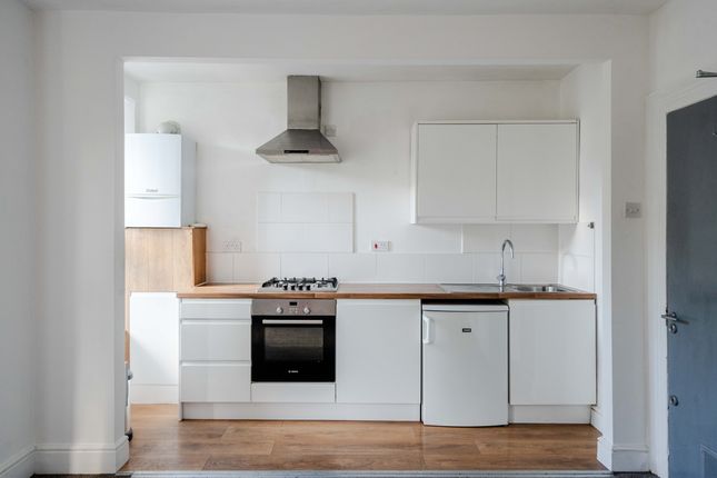 First Floor Flat, 160 Wells Road, Bristol photo 4