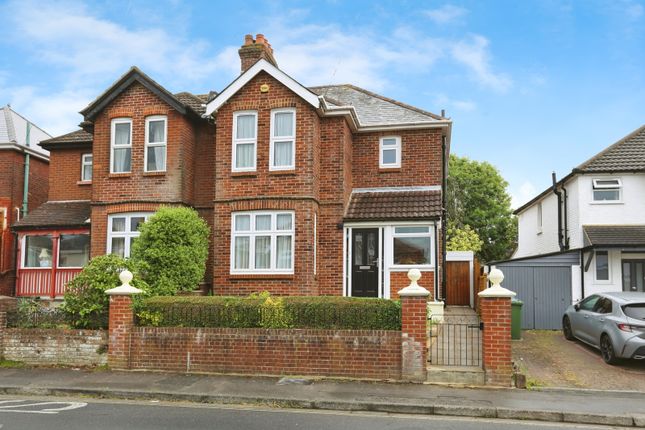 3-bed house on 5, Oaktree Road, Hampshire, £350,000