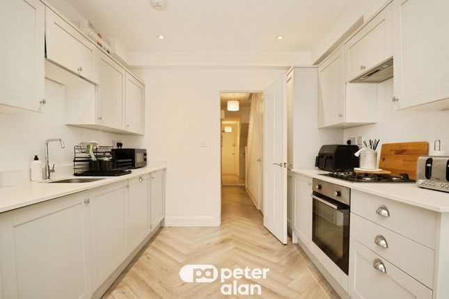 Flat 2, 42, Llantrisant Street, Cardiff photo 2